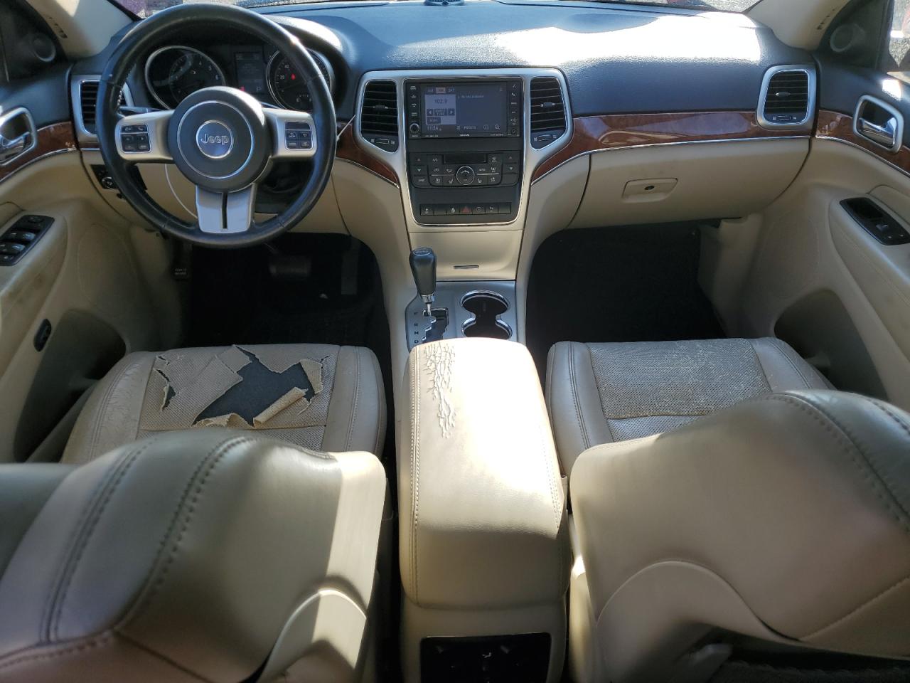 2011 Jeep Grand Cherokee VIN 1J4RS5GG4BC610836 Copart auction photo, minor dent/scratches damage thumbnail 8