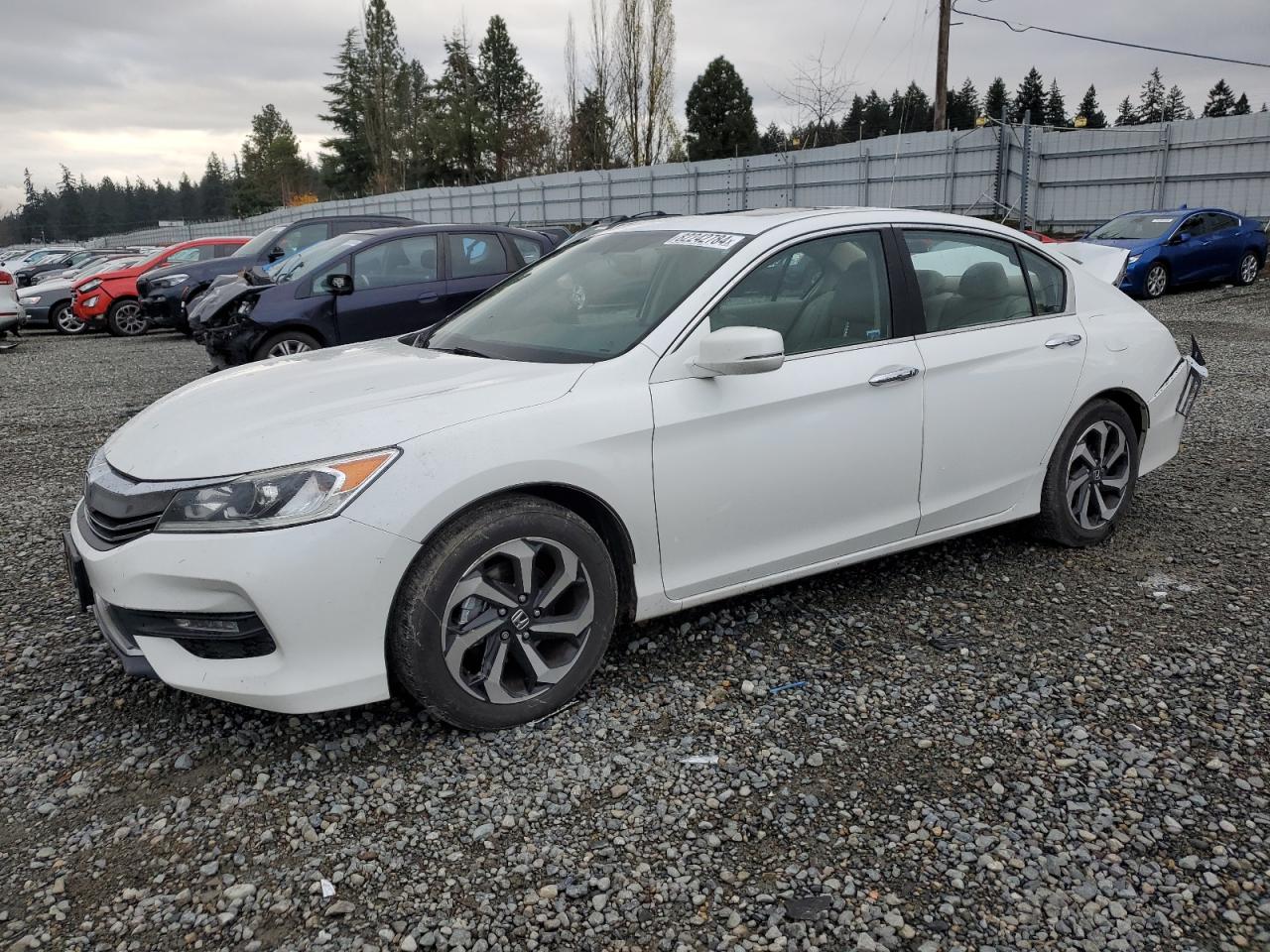 2016 Honda Accord VIN 1HGCR2F82GA056796