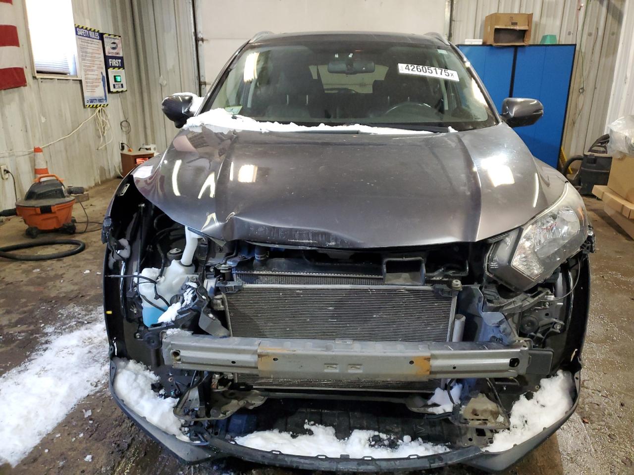 2016 Honda HR-V VIN 3CZRU6H77GM701586 Copart auction photo, front end / minor dent/scratches damage thumbnail 5