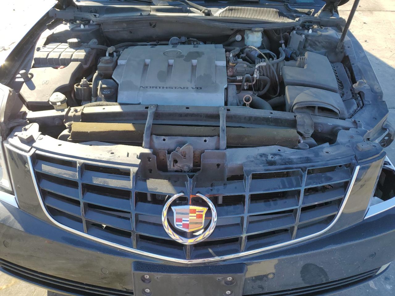 2011 Cadillac DTS VIN 1G6KH5E66BU102655 Copart auction photo, front end damage thumbnail 12