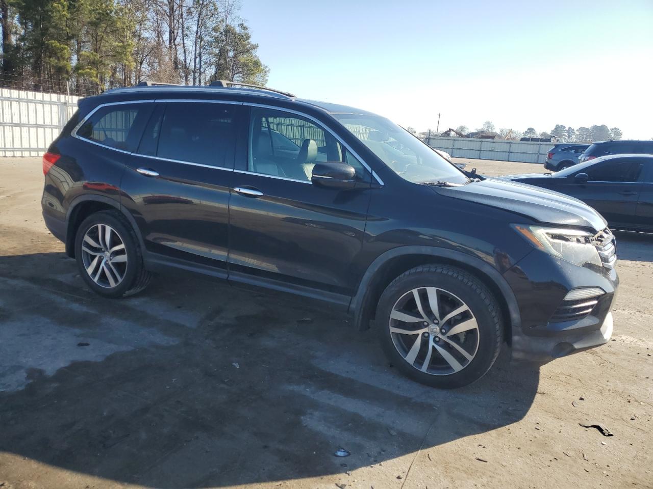 2016 Honda Pilot VIN 5FNYF6H05GB023858 Copart auction photo, front end damage thumbnail 4