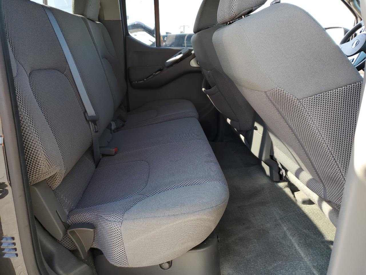 2015 Nissan Navara (Frontier) VIN 1N6AD0ER8FN766597 Copart auction photo, all over damage thumbnail 10