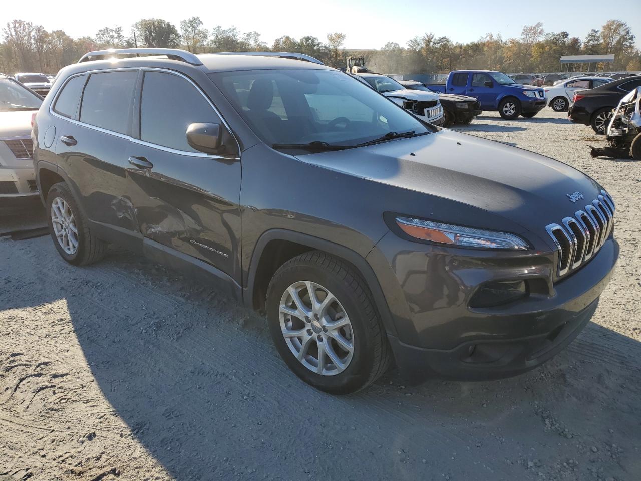 2017 Jeep Grand Cherokee VIN 1C4PJLCB5HW592398 Copart auction photo, side damage thumbnail 4