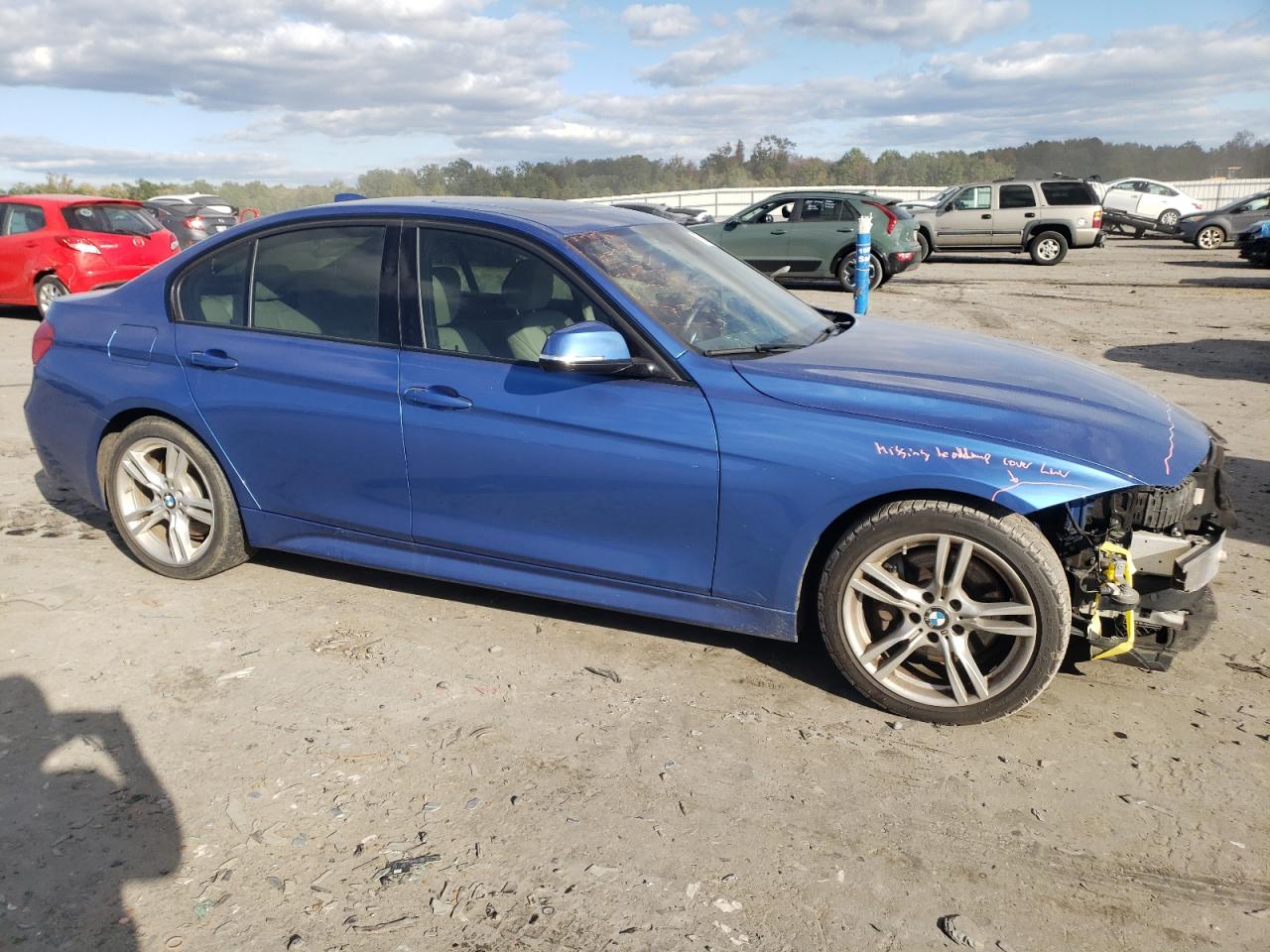 2017 BMW 3er VIN WBA8B9C56HK884712 Copart auction photo, front end / minor dent/scratches damage thumbnail 4