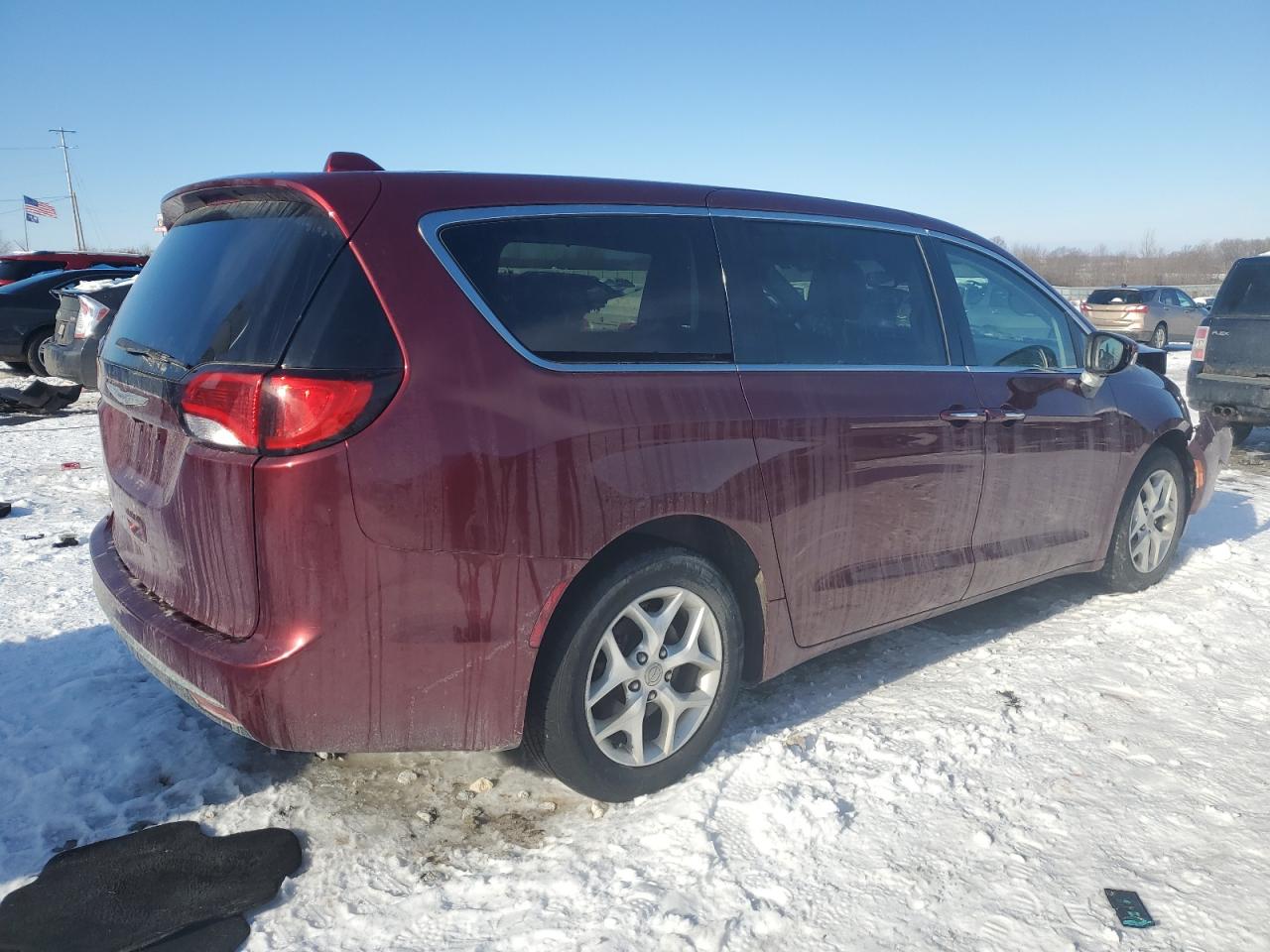 2017 Chrysler Pacifica VIN 2C4RC1BG4HR768404 Copart auction photo, front end damage thumbnail 3