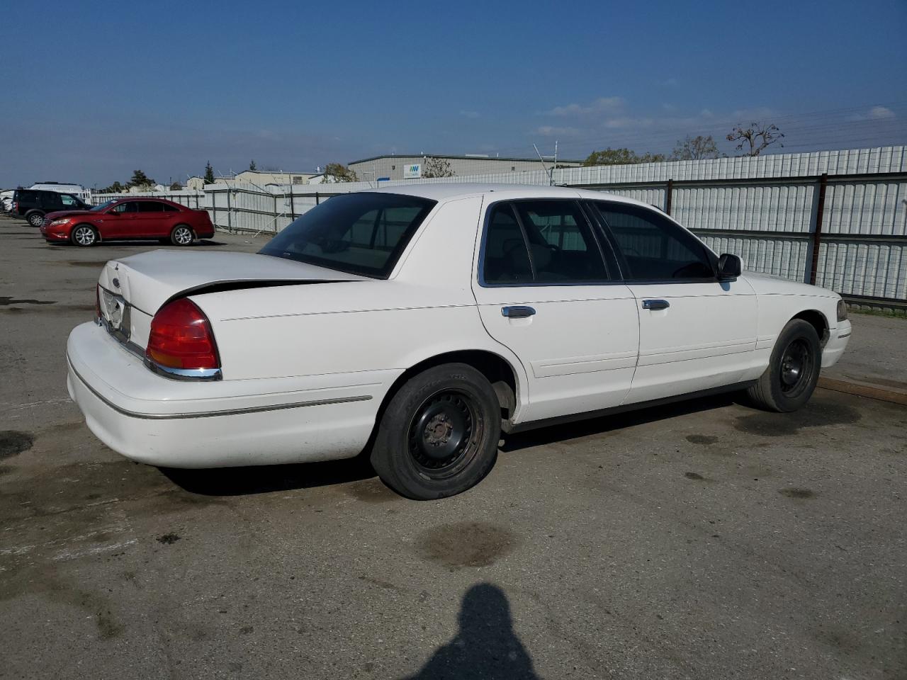 1998 Ford Crown Victoria VIN 2FAFP73W7WX100837 Copart auction photo, rear end damage thumbnail 3