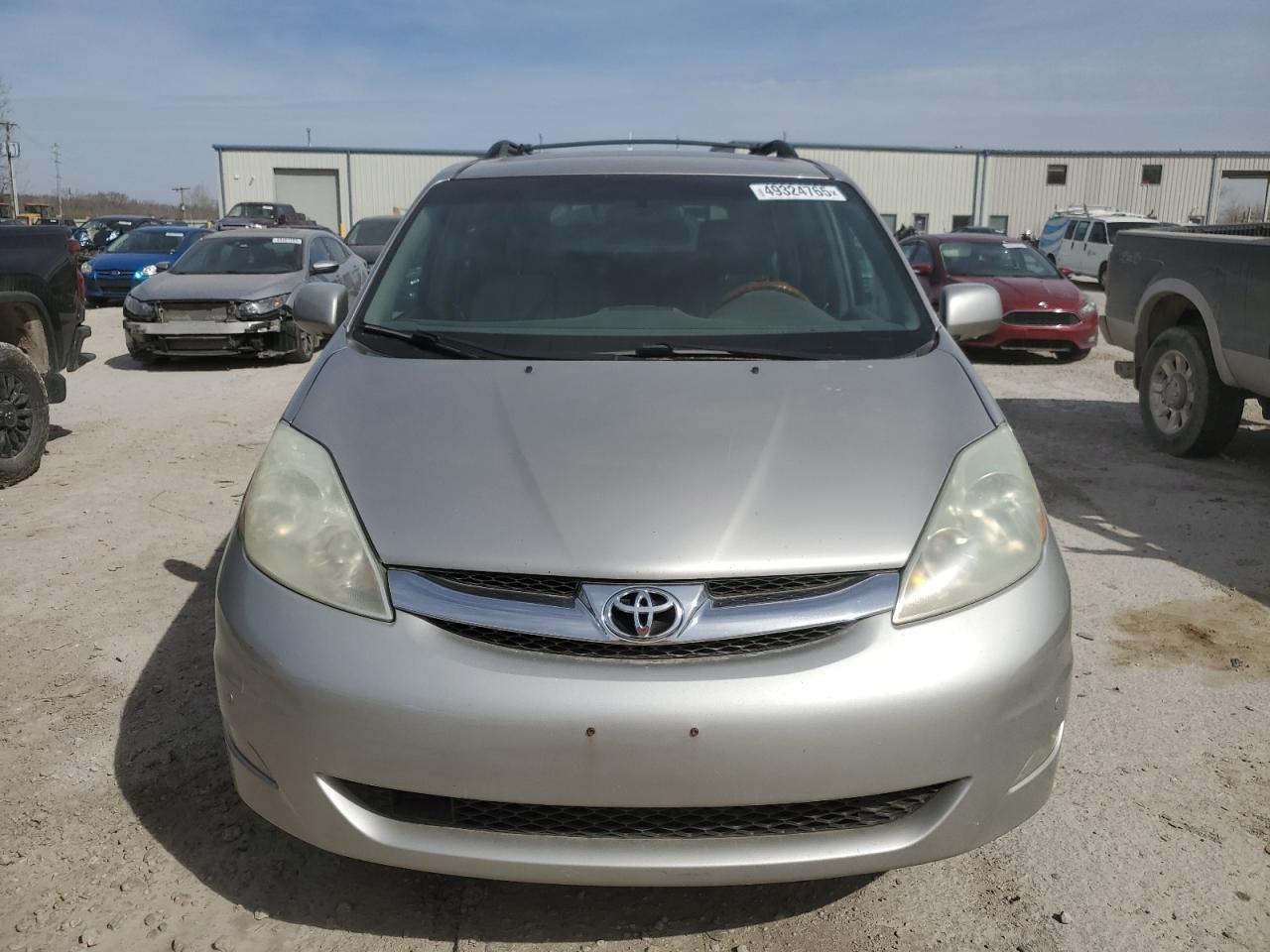 2006 Toyota Sienna VIN 5TDBA22C76S070187 Copart auction photo, minor dent/scratches damage thumbnail 5
