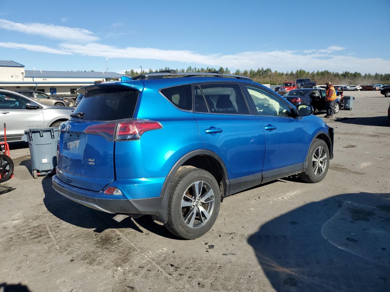 2017 Toyota RAV 4 VIN JTMRFREV9HJ142688 Copart auction photo, front end damage thumbnail 3