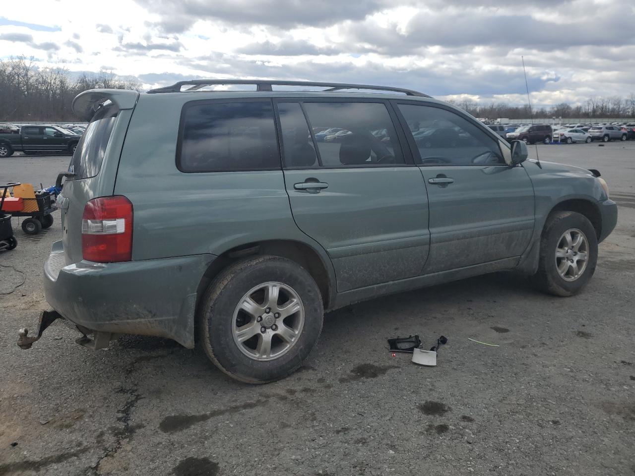 2006 Toyota Highlander VIN JTEEP21A260156145 Copart auction photo, front end / undercarriage damage thumbnail 3