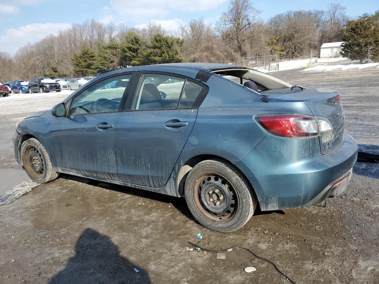 2010 Mazda 3 VIN JM1BL1SFXA1241759 Copart auction photo, side / rear end damage thumbnail 2