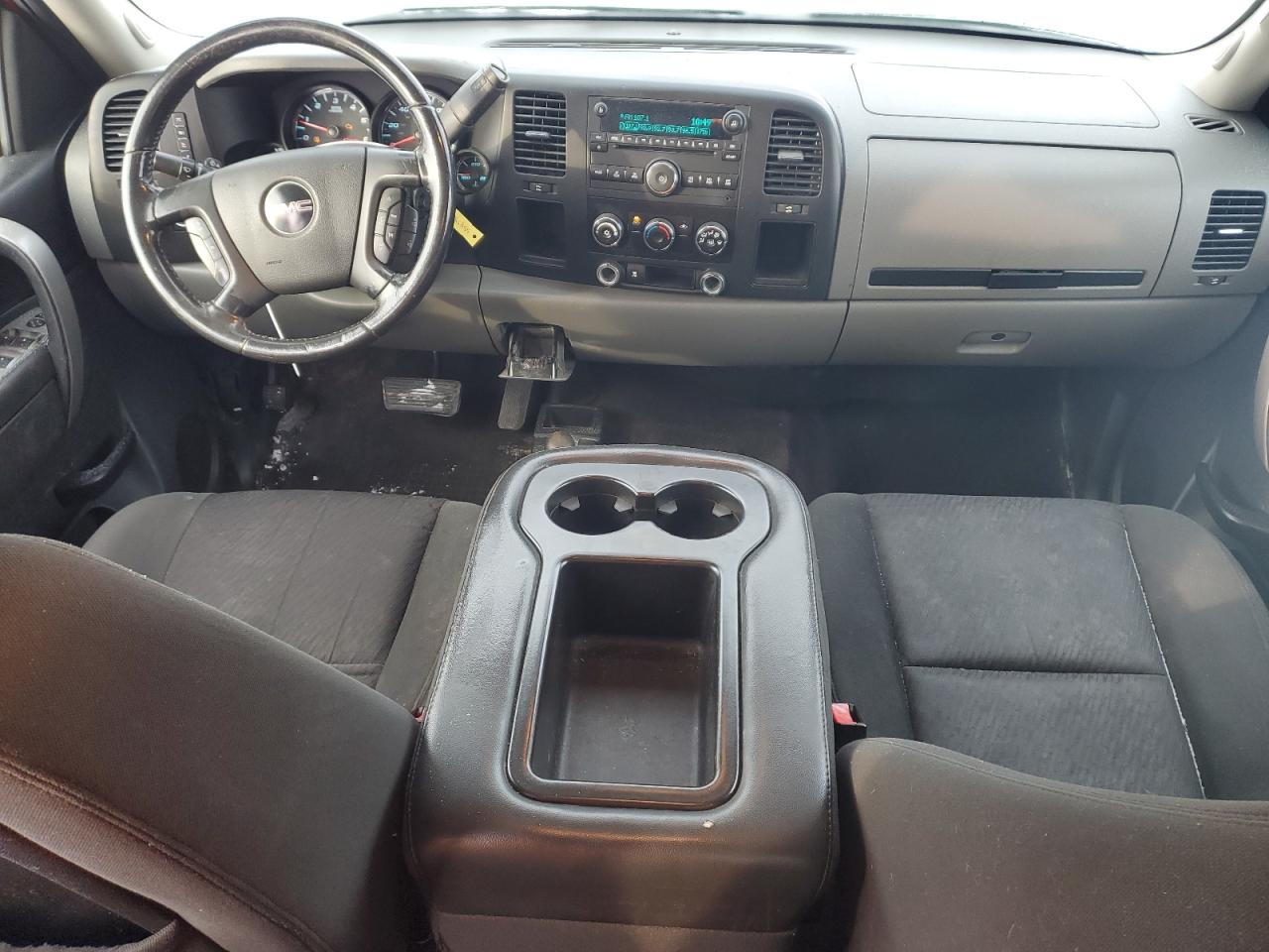 2011 GMC Sierra VIN 1GTR2UEA8BZ186959 Copart auction photo, front end / minor dent/scratches damage thumbnail 8