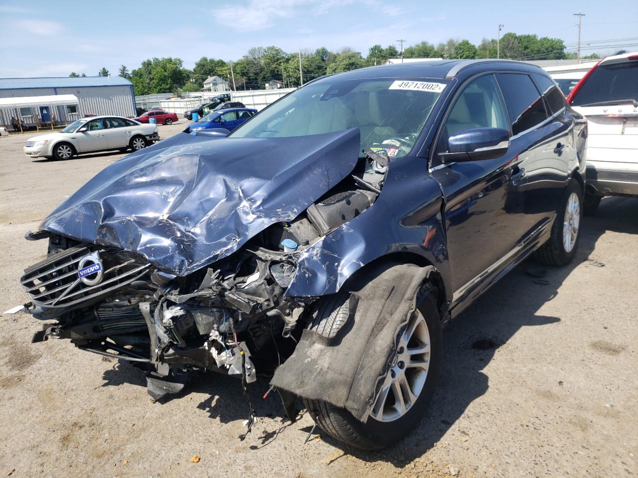 2015 Volvo XC60 VIN YV4612RKXF2668776 Copart auction photo, front end / rear end damage thumbnail 2