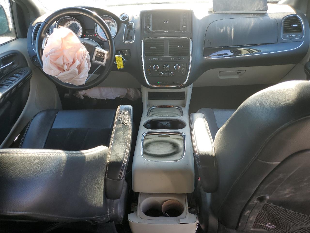 2018 Dodge Caravan VIN 2C4RDGCG4JR326386 Copart auction photo, front end damage thumbnail 8