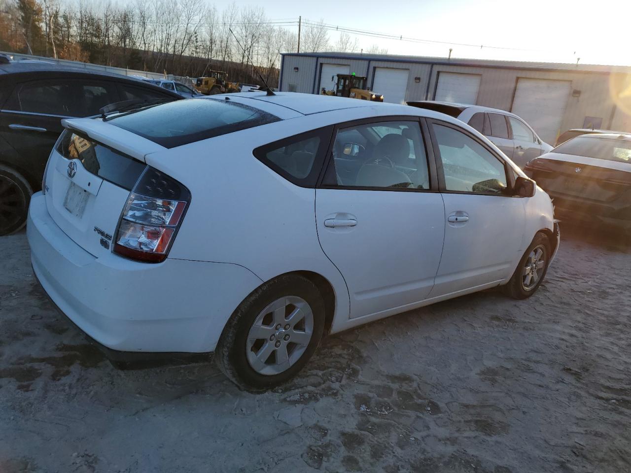 2005 Toyota Prius VIN JTDKB20U553038637 Copart auction photo, front end damage thumbnail 3