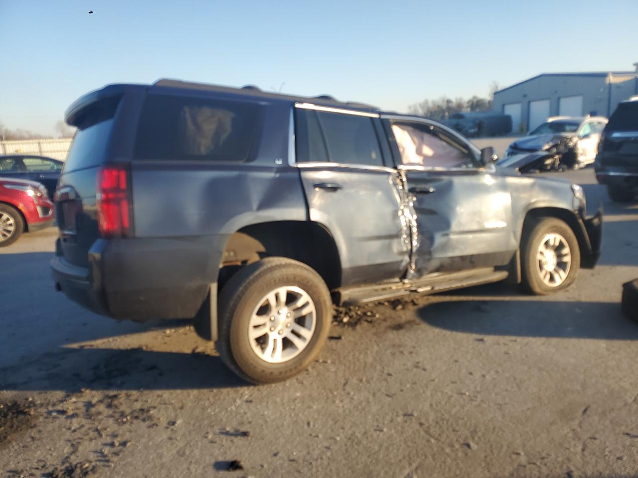 2019 Chevrolet Tahoe VIN 1GNSKBKC7KR161344 Copart auction photo, all over / frame damage damage thumbnail 3