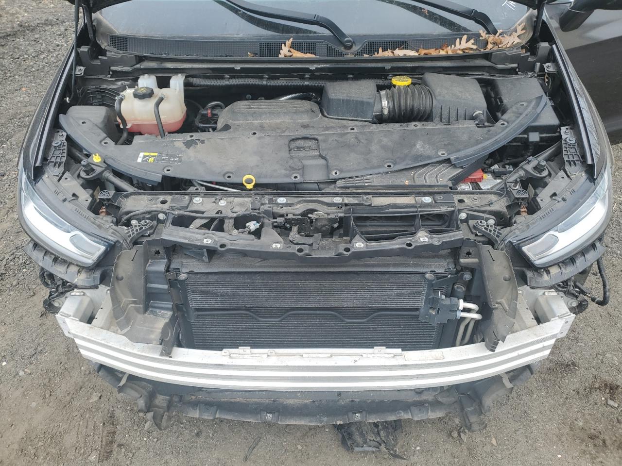 2021 Chrysler Pacifica VIN 2C4RC1BG7MR600640 Copart auction photo, front end / minor dent/scratches damage thumbnail 12