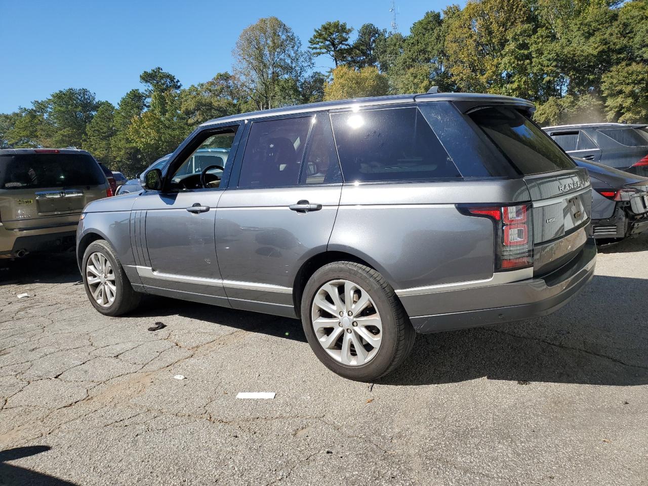 2015 Land Rover Range Rover VIN SALGS2VF6FA239372 Copart auction photo, front end damage thumbnail 2