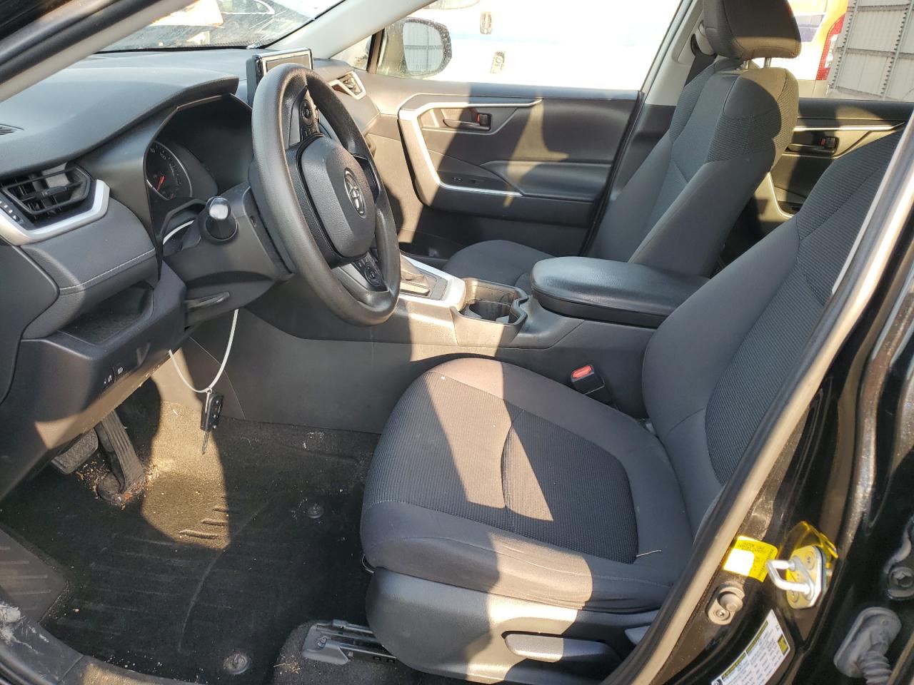 2019 Toyota RAV 4 VIN 2T3H1RFV2KW018702 Copart auction photo, front end / side damage thumbnail 7