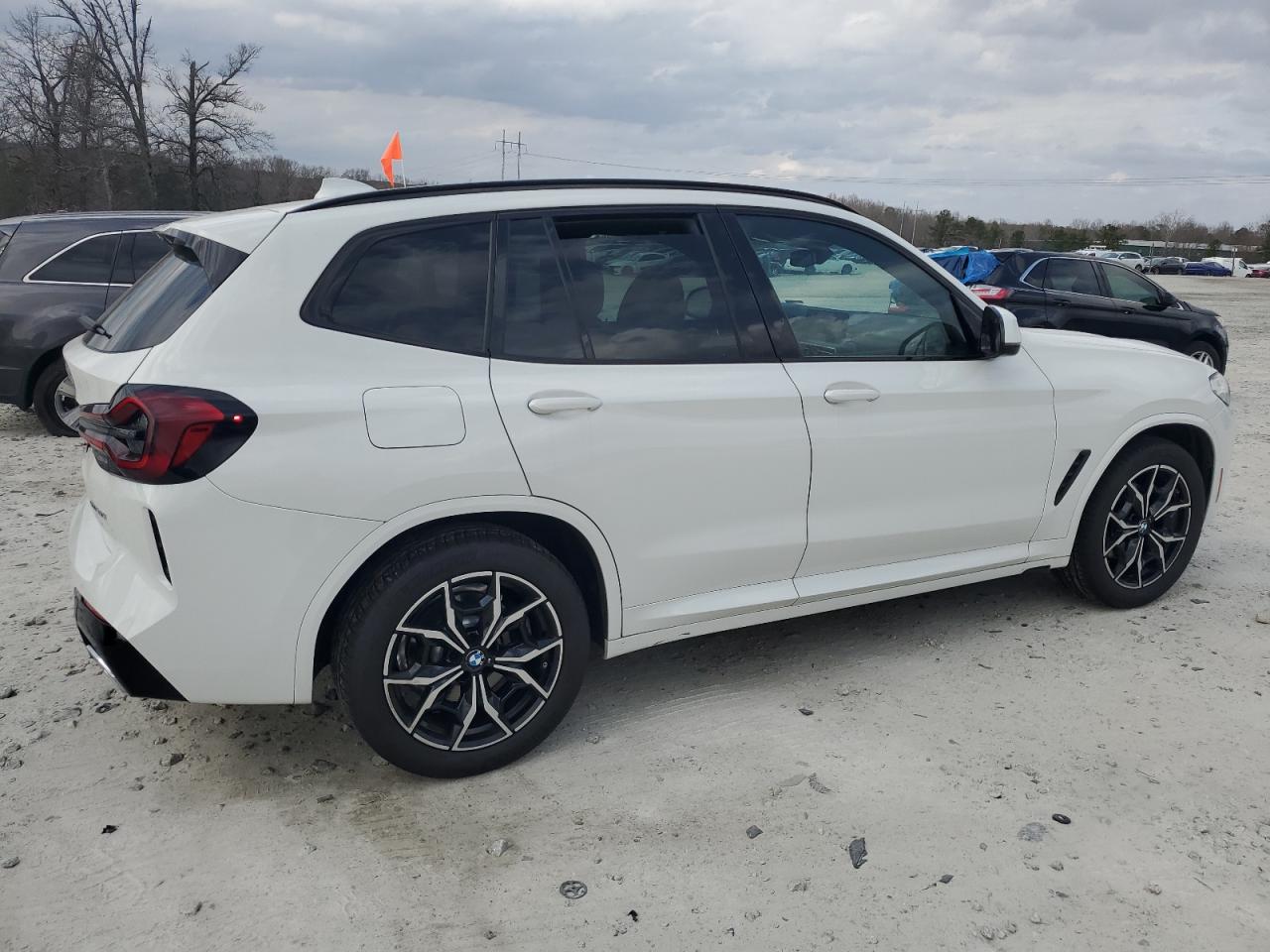 2022 BMW X3 VIN 5UX43DP03N9M75763 Copart auction photo, minor dent/scratches damage thumbnail 3