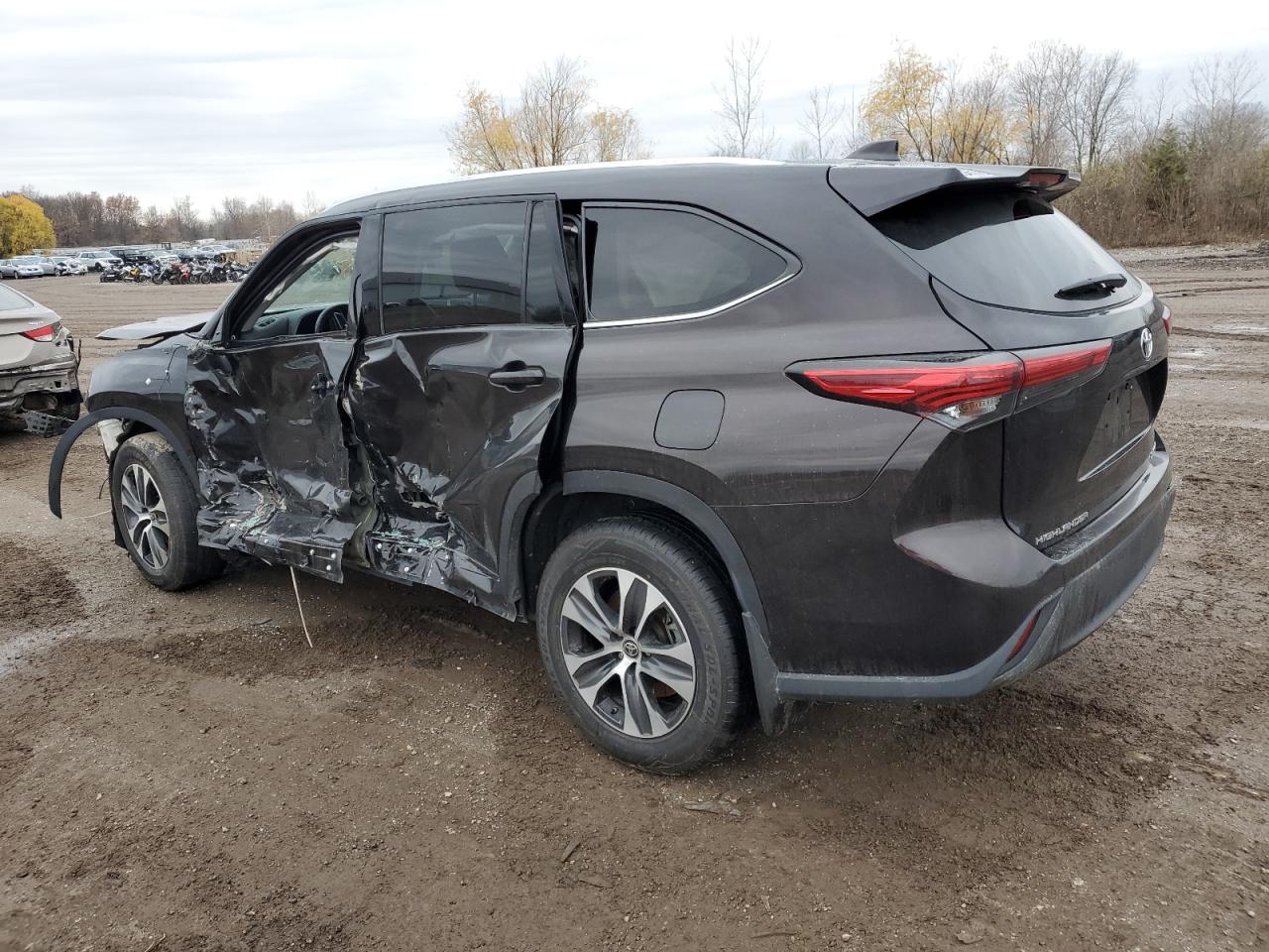 2021 Toyota Highlander VIN 5TDGZRBH6MS127933 Copart auction photo, side / front end damage thumbnail 2