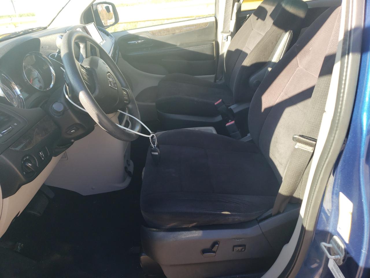 2011 Dodge Caravan VIN 2D4RN3DG6BR721663 Copart auction photo, front end / minor dent/scratches damage thumbnail 7