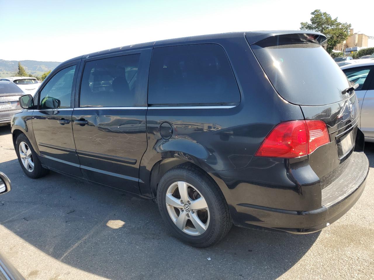 2009 Volkswagen Routan VIN 2V8HW34189R610368 Copart auction photo, vandalism damage thumbnail 2