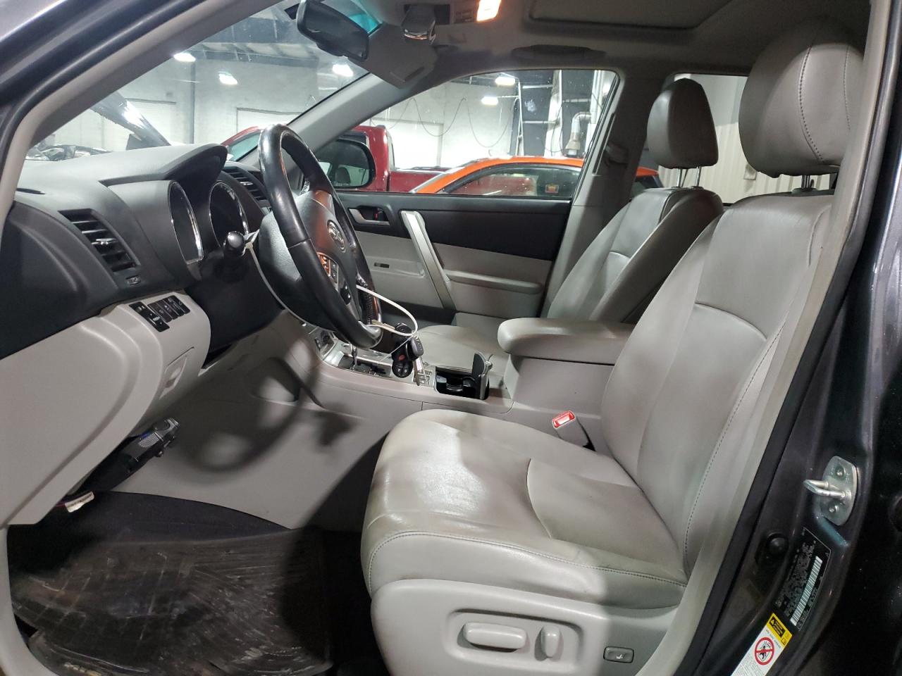 2013 Toyota Highlander VIN 5TDBK3EHXDS242817 Copart auction photo, front end damage thumbnail 7
