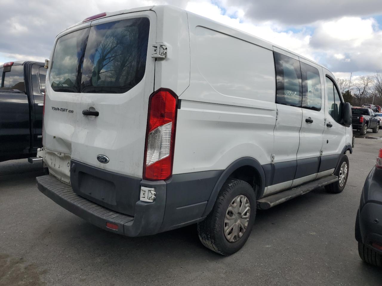 2018 Ford Transit VIN 1FTYR1ZM1JKB16981 Copart auction photo, front end damage thumbnail 3