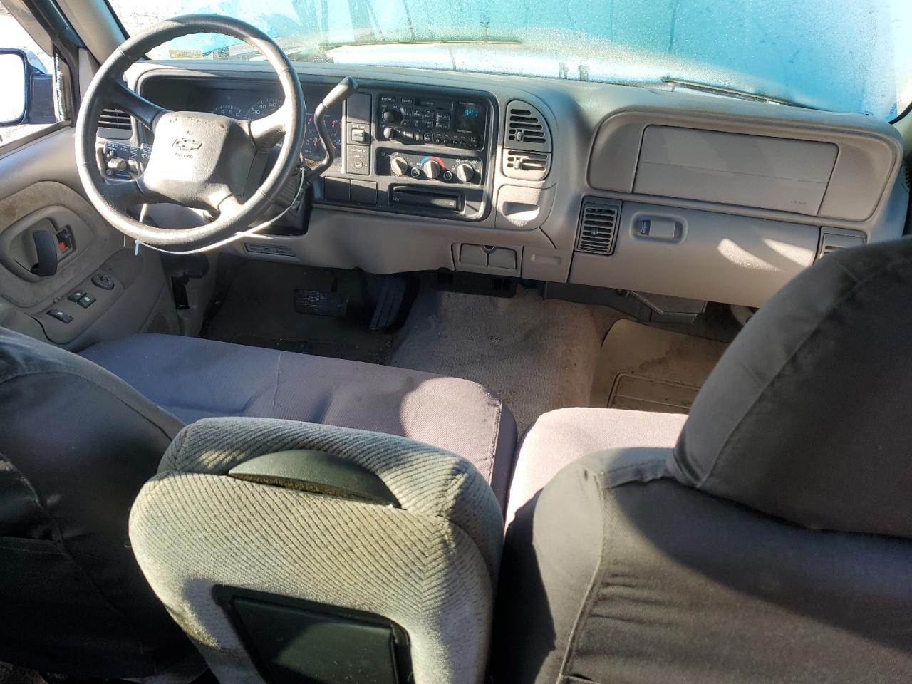 1998 Chevrolet GMT-400 VIN 2GCEC19R0W1183787 Copart auction photo, side damage thumbnail 8
