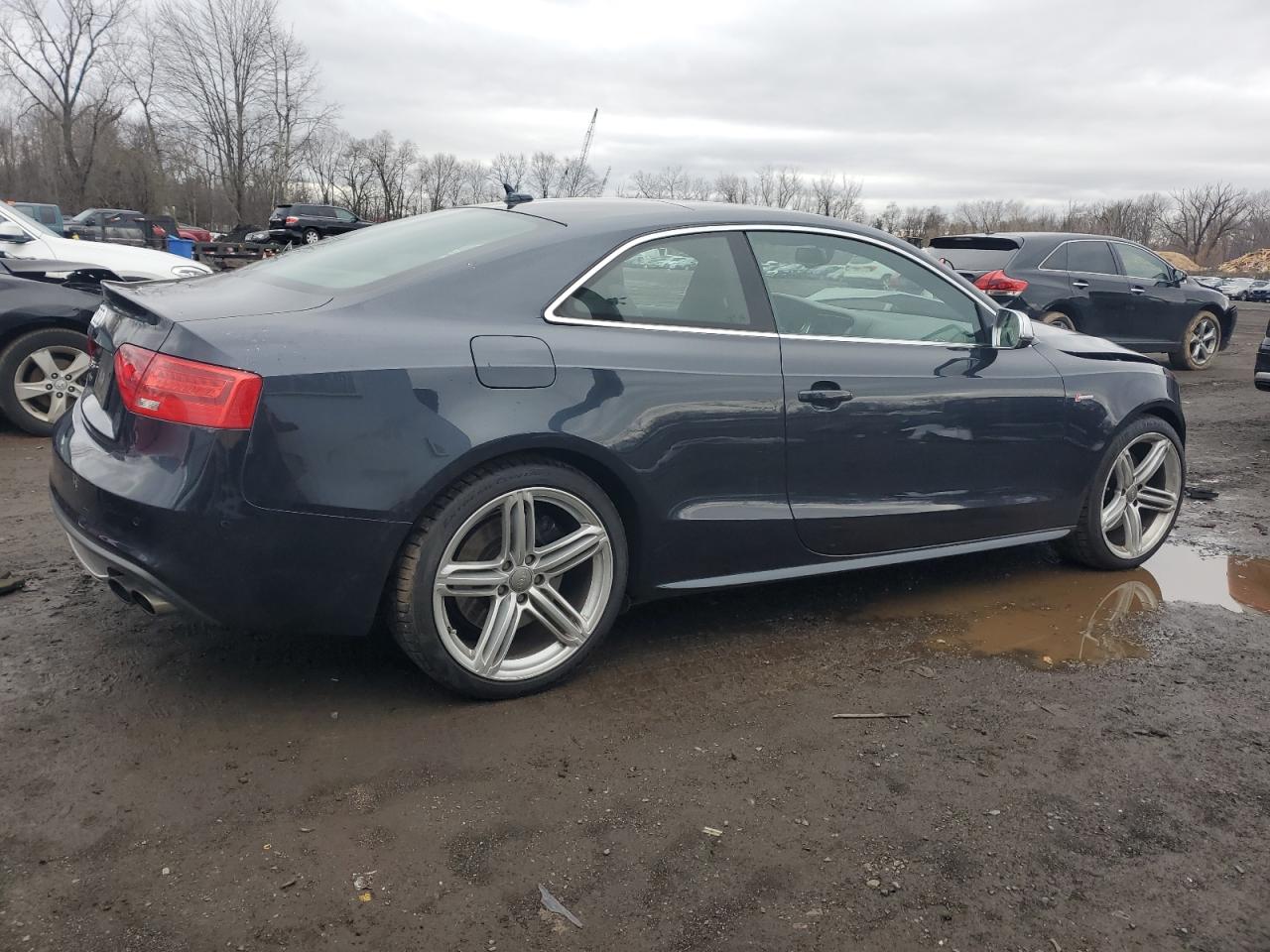 2014 Audi RS5 VIN WAUCGAFR7EA035380 Copart auction photo, front end / side damage thumbnail 3