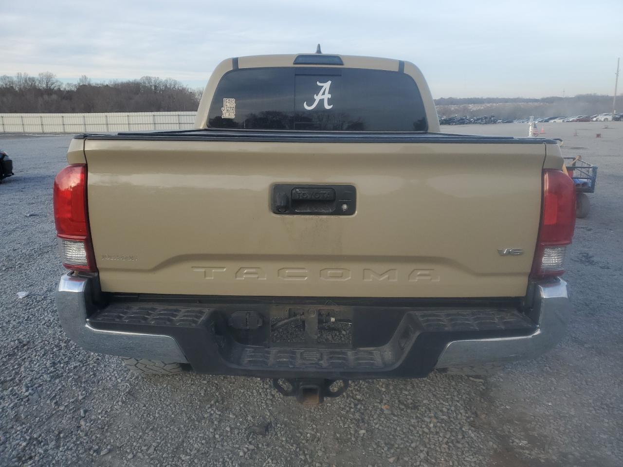 2017 Toyota Tacoma VIN 3TMCZ5AN3HM115324 Copart auction photo, front end / minor dent/scratches damage thumbnail 6