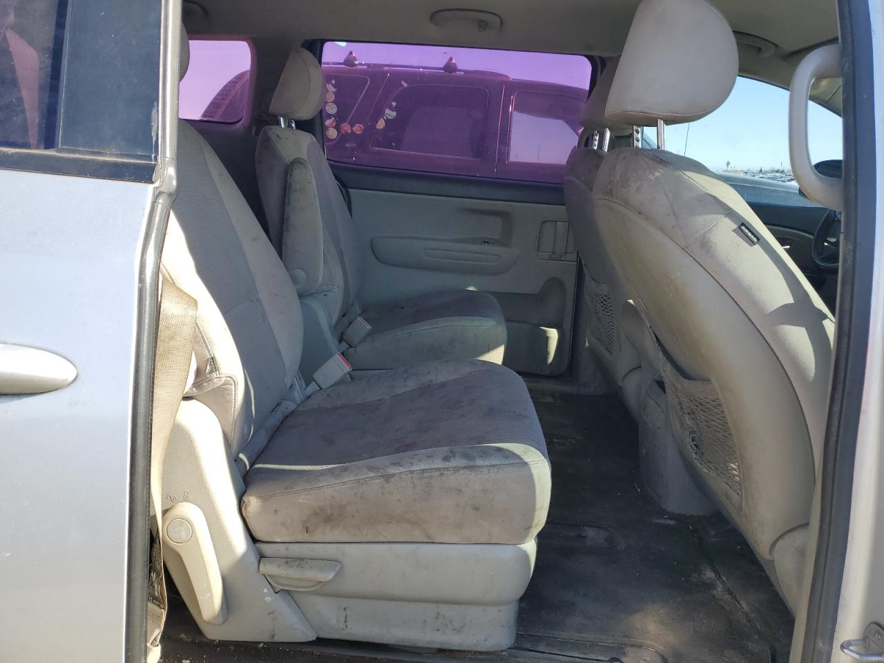 2017 KIA Sedona VIN KNDMA5C11H6273442 Copart auction photo, rear end / side damage thumbnail 11