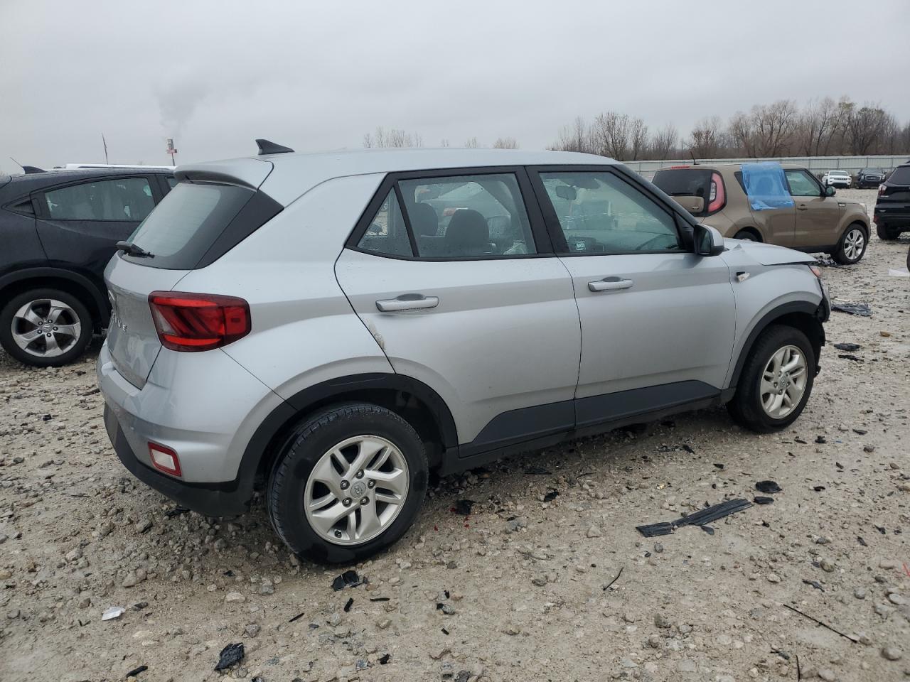 2021 Hyundai Venue VIN KMHRB8A35MU079359 Copart auction photo, front end / side damage thumbnail 3