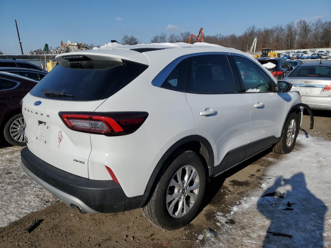 2023 Ford Escape VIN 1FMCU9GN3PUA35203 Copart auction photo, front end / side damage thumbnail 3