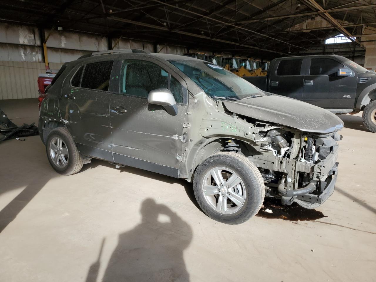 2022 Chevrolet Trax VIN KL7CJPSM7NB548850 Copart auction photo, front end / side damage thumbnail 4