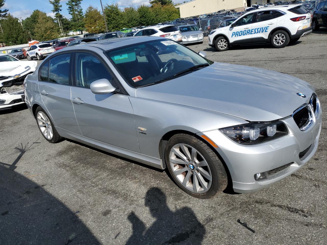 2011 BMW 3er VIN WBAPK5G57BNN31934 Copart auction photo, front end damage thumbnail 4