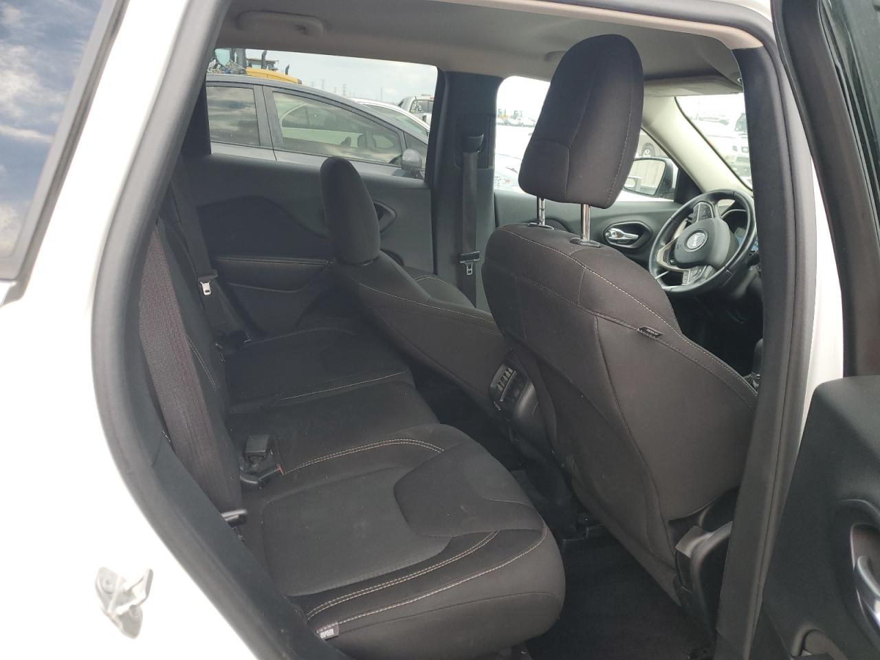 2016 Jeep Grand Cherokee VIN 1C4PJLCB6GW217683 Copart auction photo, rear end / front end damage thumbnail 11