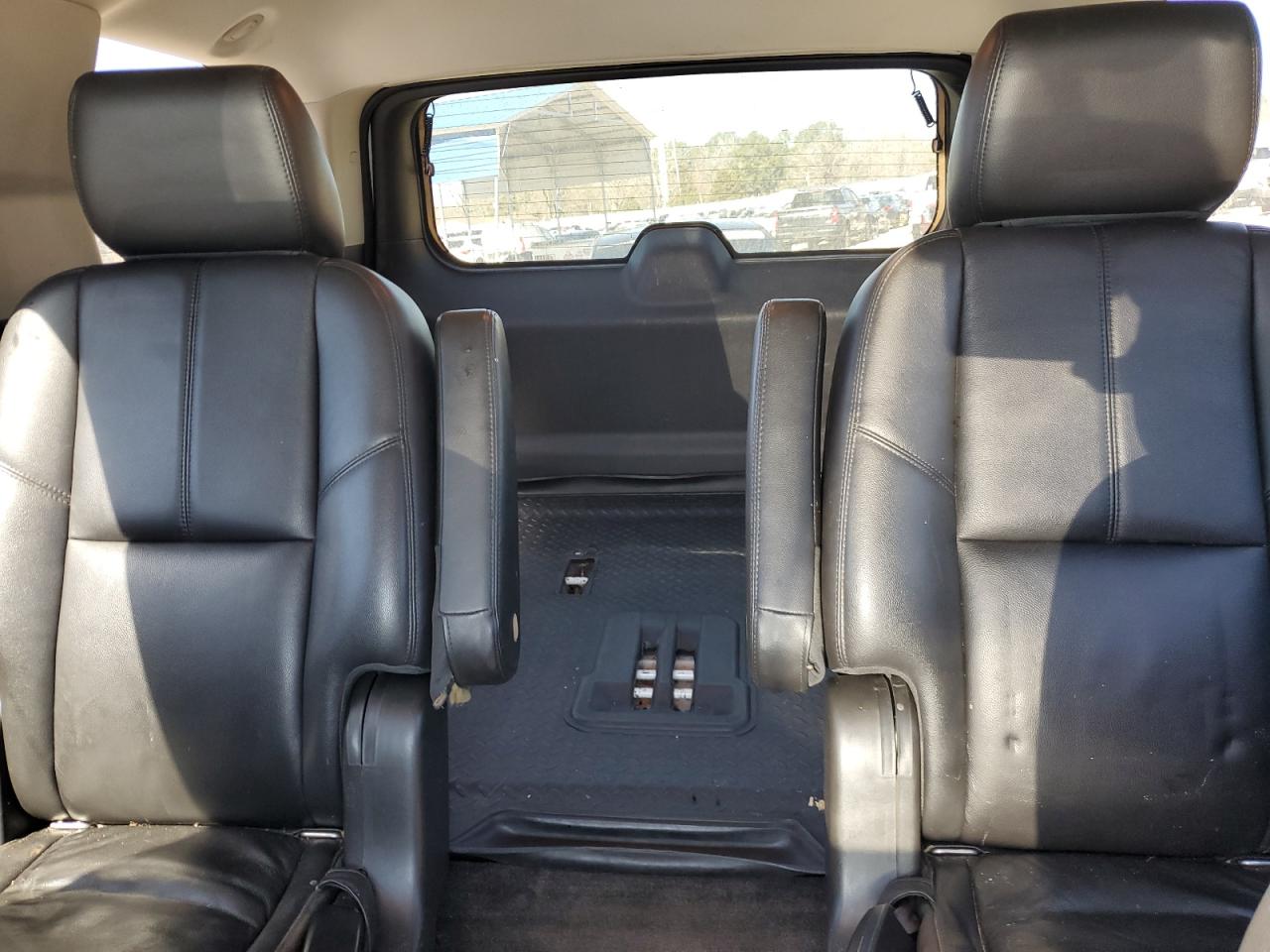 2012 Chevrolet Tahoe VIN 1GNSKBE0XCR328525 Copart auction photo, side / minor dent/scratches damage thumbnail 10