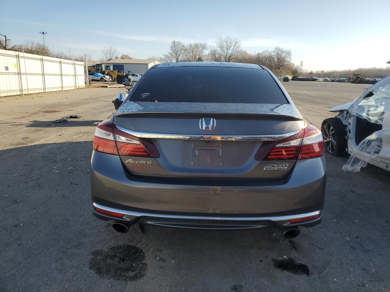 2017 Honda Accord VIN 1HGCR2F18HA285102 Copart auction photo, side / mechanical damage thumbnail 6