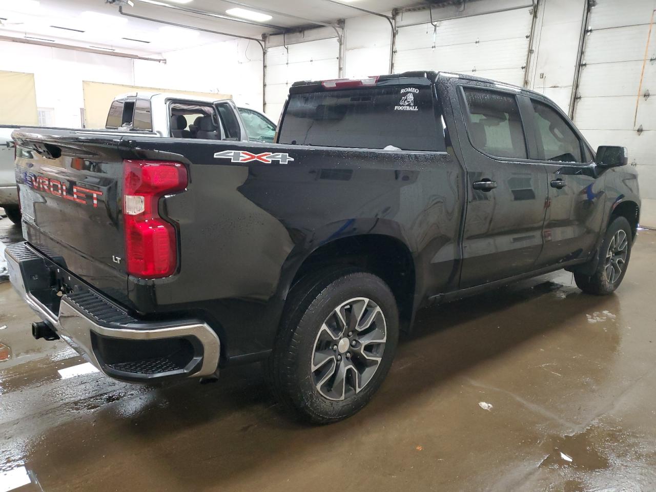 2022 Chevrolet Silverado VIN 1GCPDKEK1NZ608640 Copart auction photo, front end / minor dent/scratches damage thumbnail 3