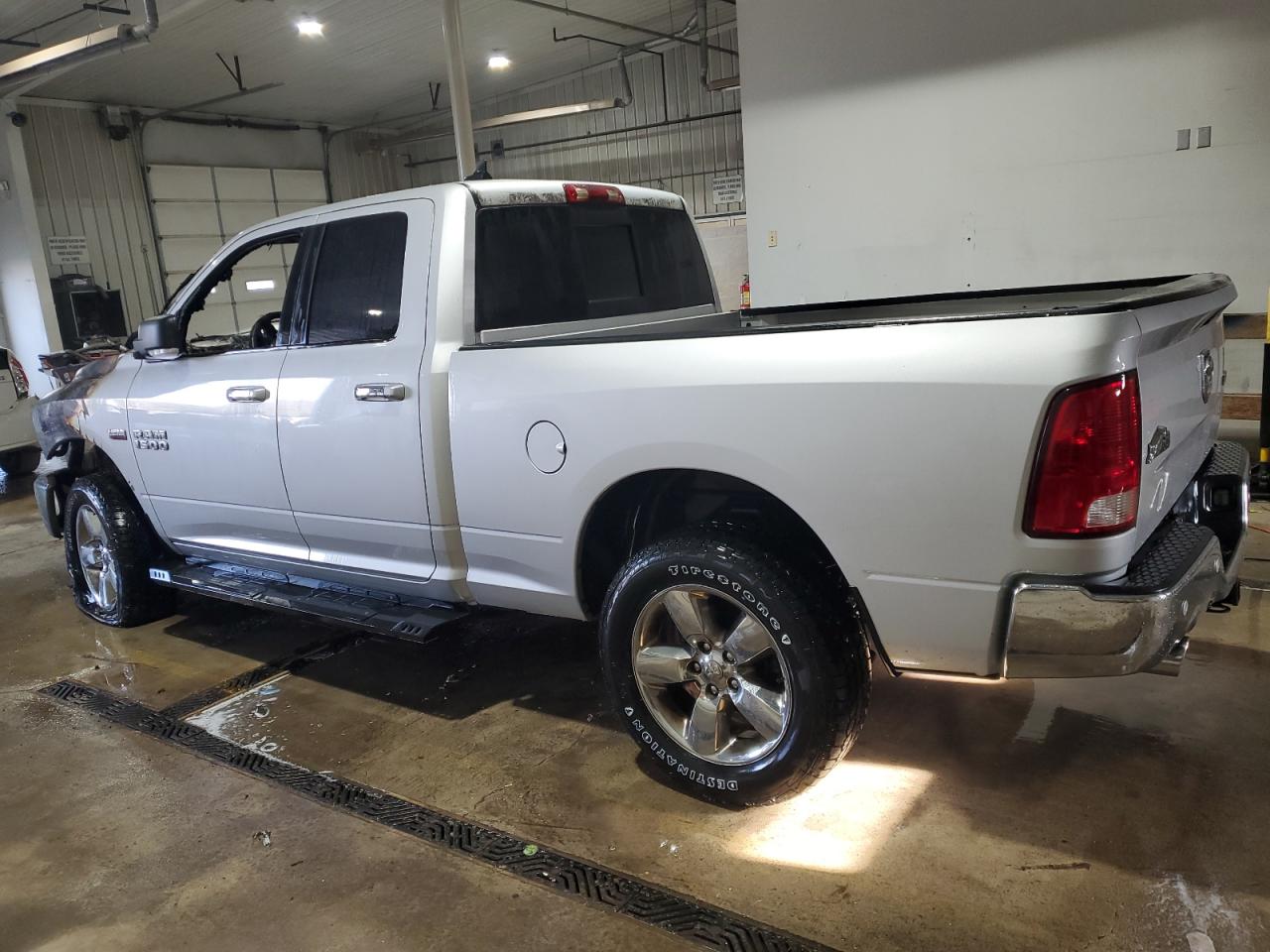 2018 RAM 1500 VIN 1C6RR7GT7JS233781 Copart auction photo, burn - engine / burn - interior damage thumbnail 2