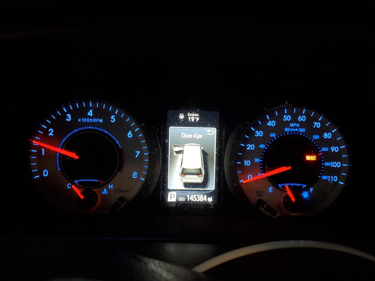 2015 Toyota Sienna VIN 5TDXK3DC6FS689160 Copart auction photo, all over / vandalism damage thumbnail 9