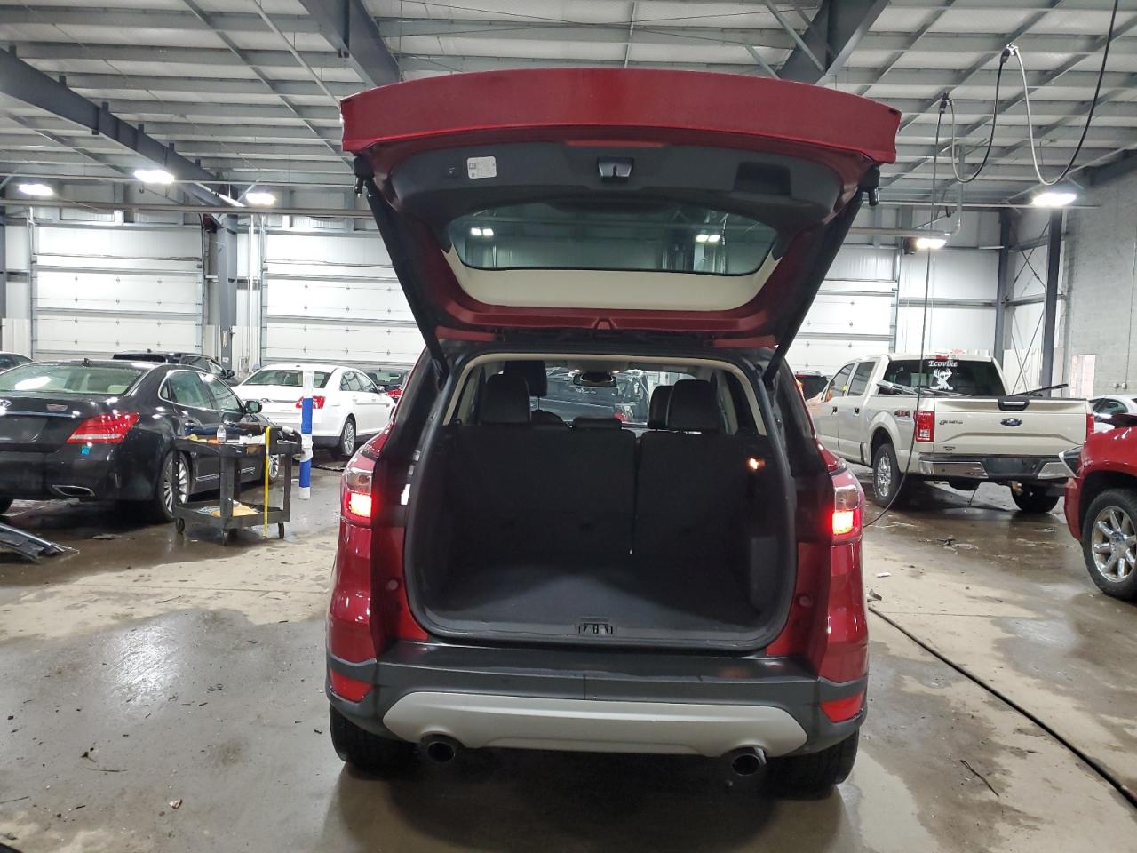 2017 Ford Escape VIN 1FMCU0JD7HUB80631 Copart auction photo, front end / side damage thumbnail 6