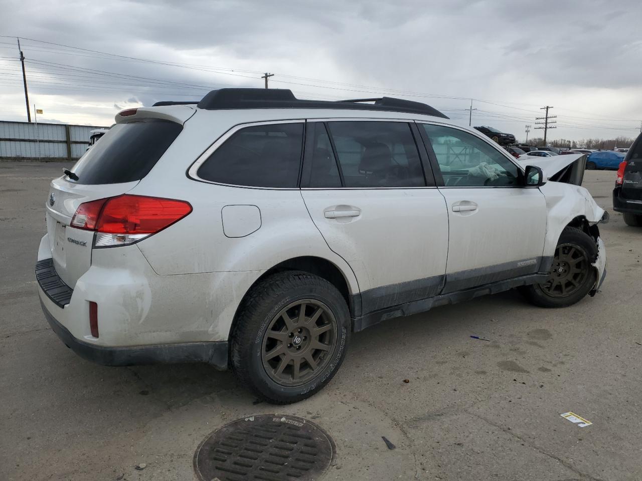 2010 Subaru Outback VIN 4S4BRCHC8A3340037 Copart auction photo, front end / undercarriage damage thumbnail 3