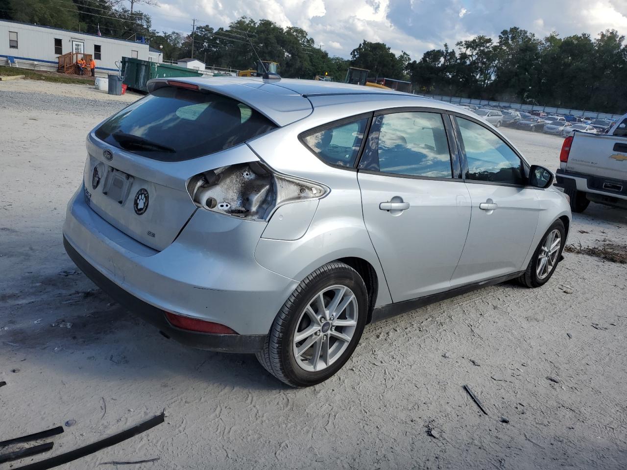 2017 Ford Focus VIN 1FADP3K27HL232480 Copart auction photo, rear end / side damage thumbnail 3