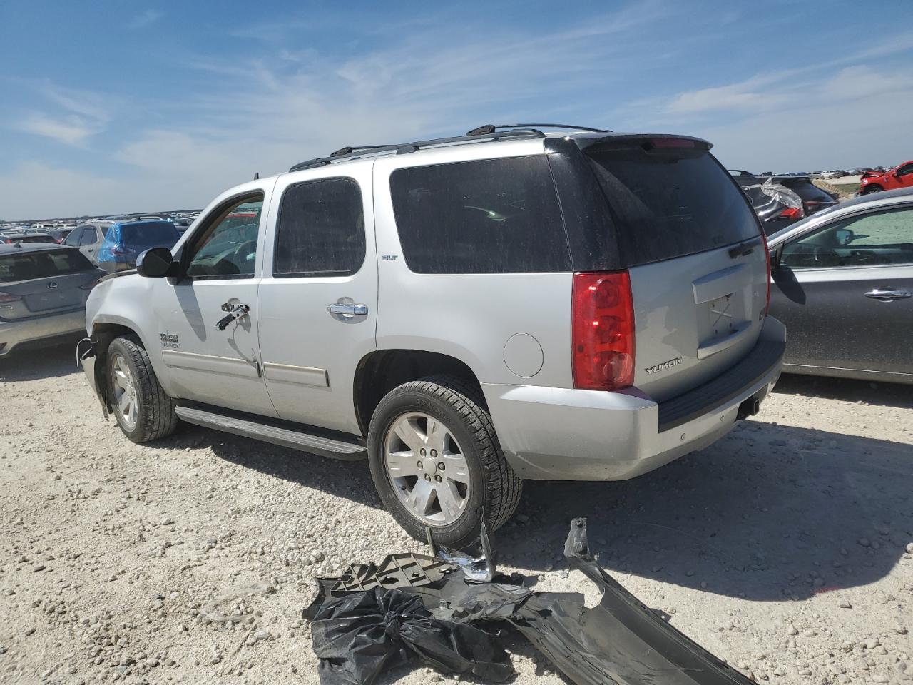 2013 GMC Yukon VIN 1GKS1CE04DR326616 Copart auction photo, front end damage thumbnail 2