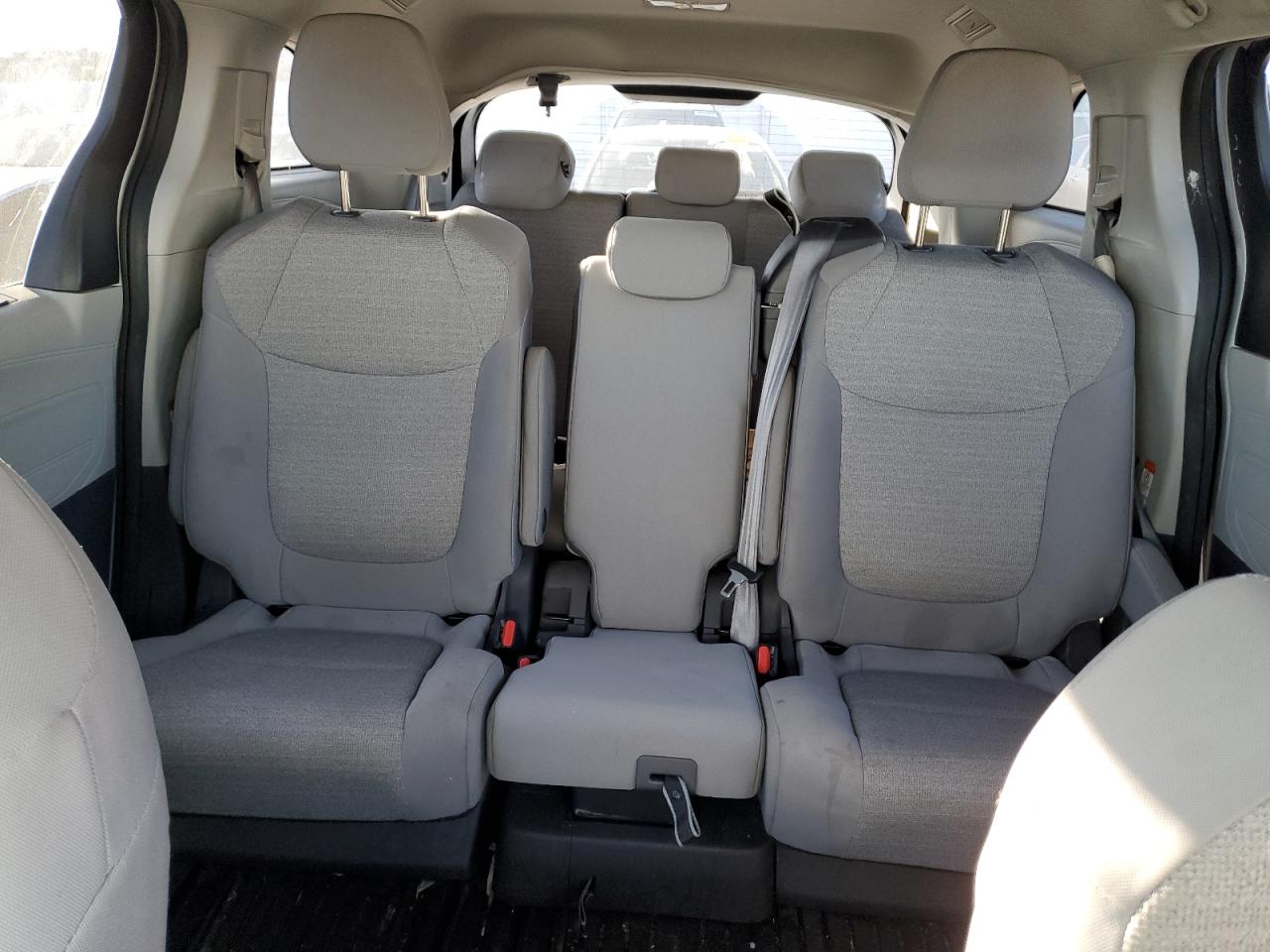 2021 Toyota Sienna VIN 5TDBRKECXMS006842 Copart auction photo, front end / side damage thumbnail 10