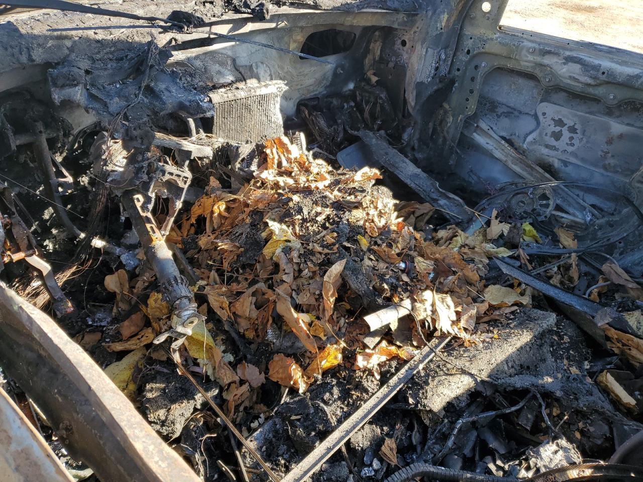 2020 Jeep Grand Cherokee VIN 1C4RJEBG5LC122934 Copart auction photo, burn damage thumbnail 8