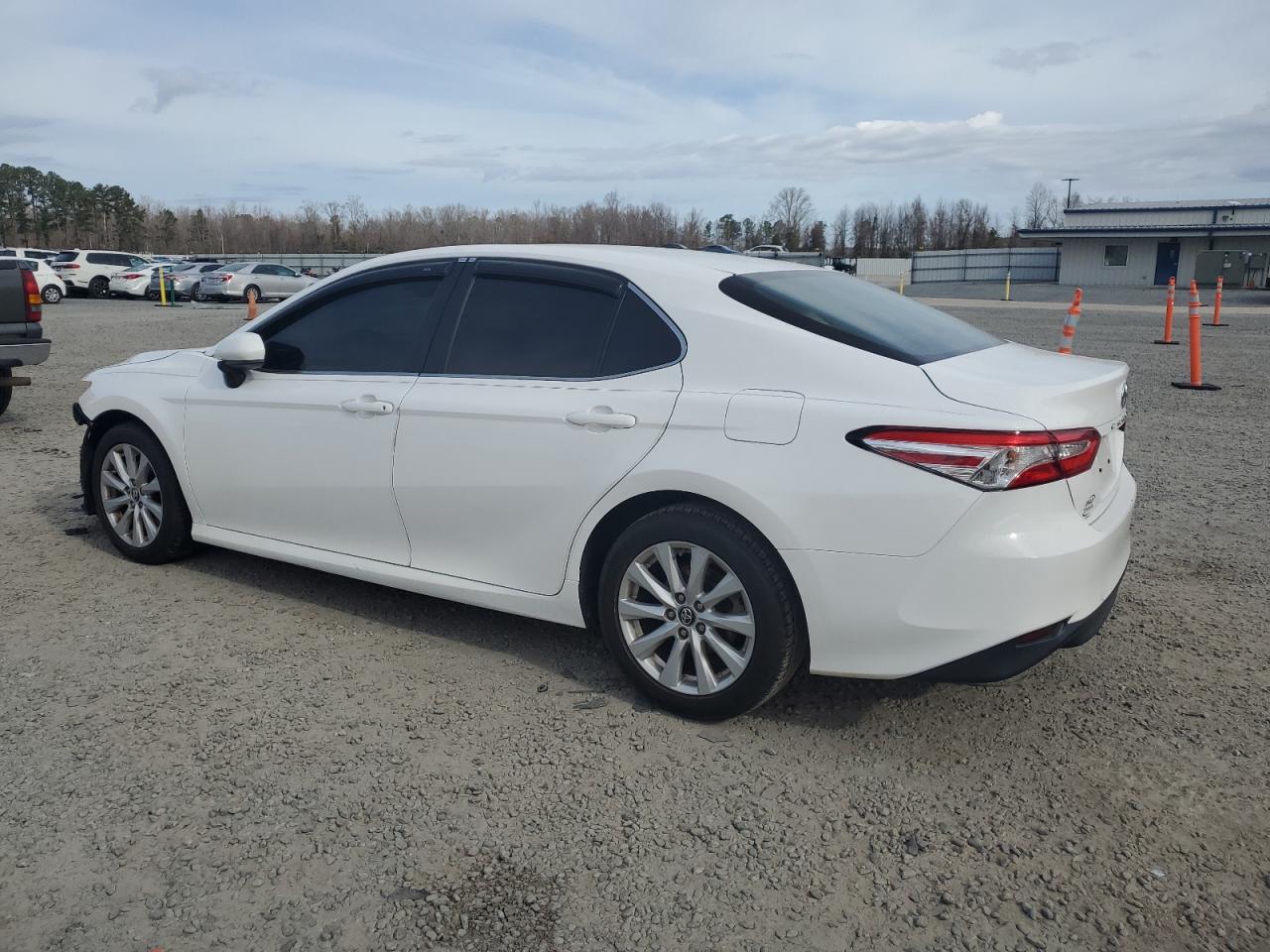 2018 Toyota Camry VIN 4T1B11HK4JU617893 Copart auction photo, front end damage thumbnail 2