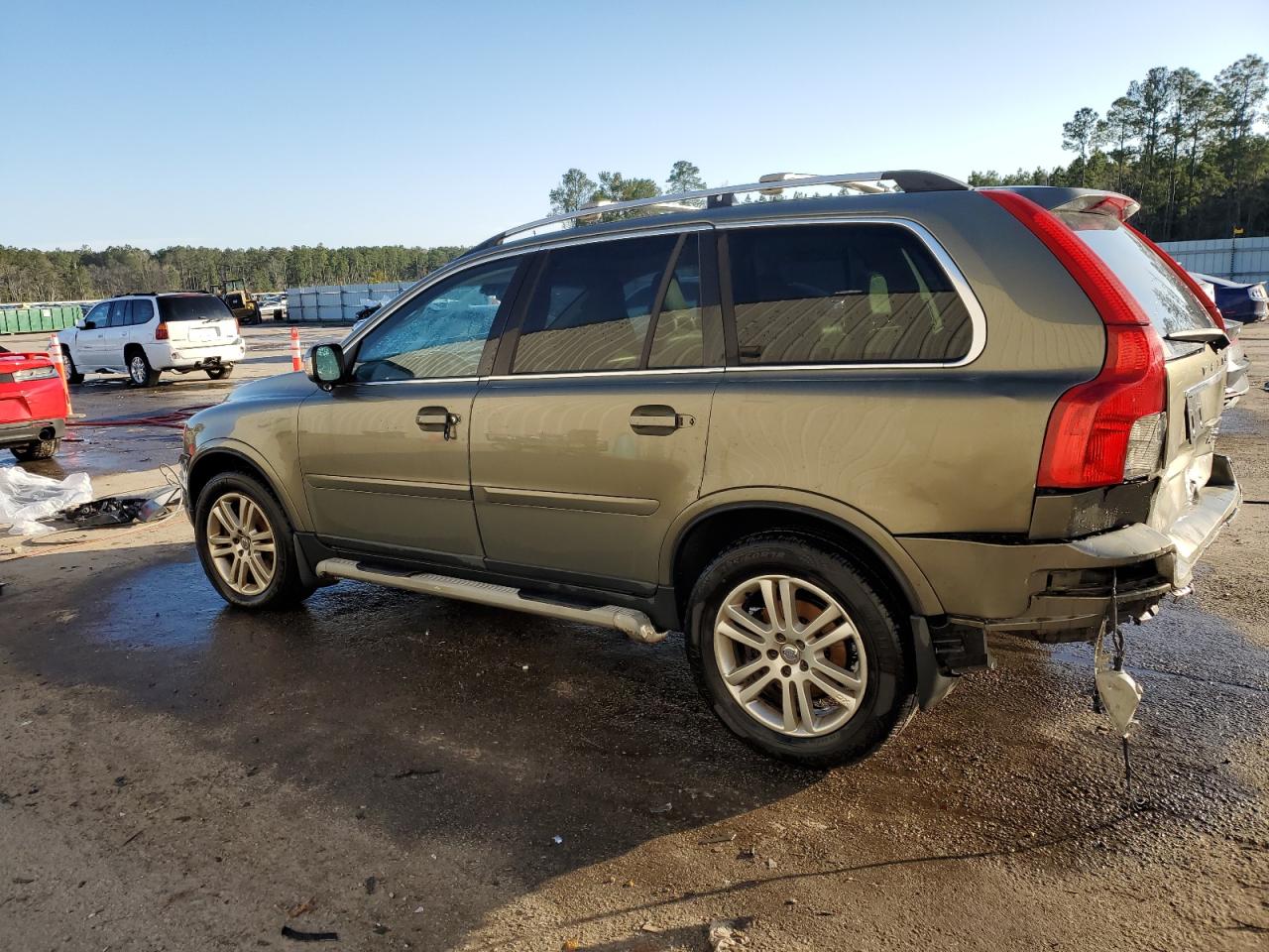 2010 Volvo XC90 VIN YV4982CZ7A1550441 Copart auction photo, rear end / front end damage thumbnail 2